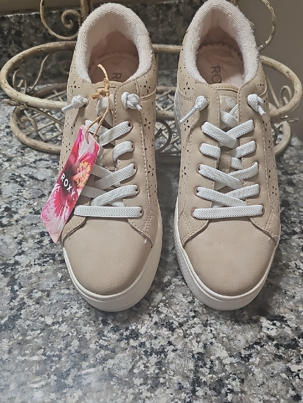 Roxy Women's Beige Lace-Up Perforated Sneakers